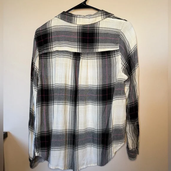 Lucky Brand Black and Pink Checkered Shirt - Picture 2 of 6